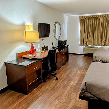 Travelodge By Wyndham Forsyth Dış mekan fotoğraf