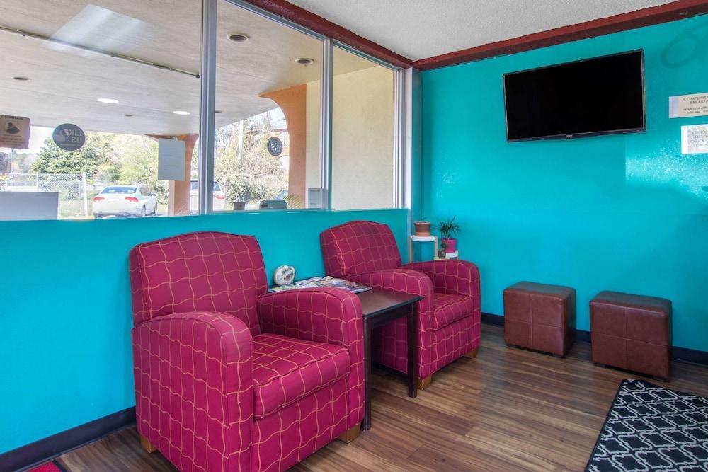 Travelodge By Wyndham Forsyth Dış mekan fotoğraf