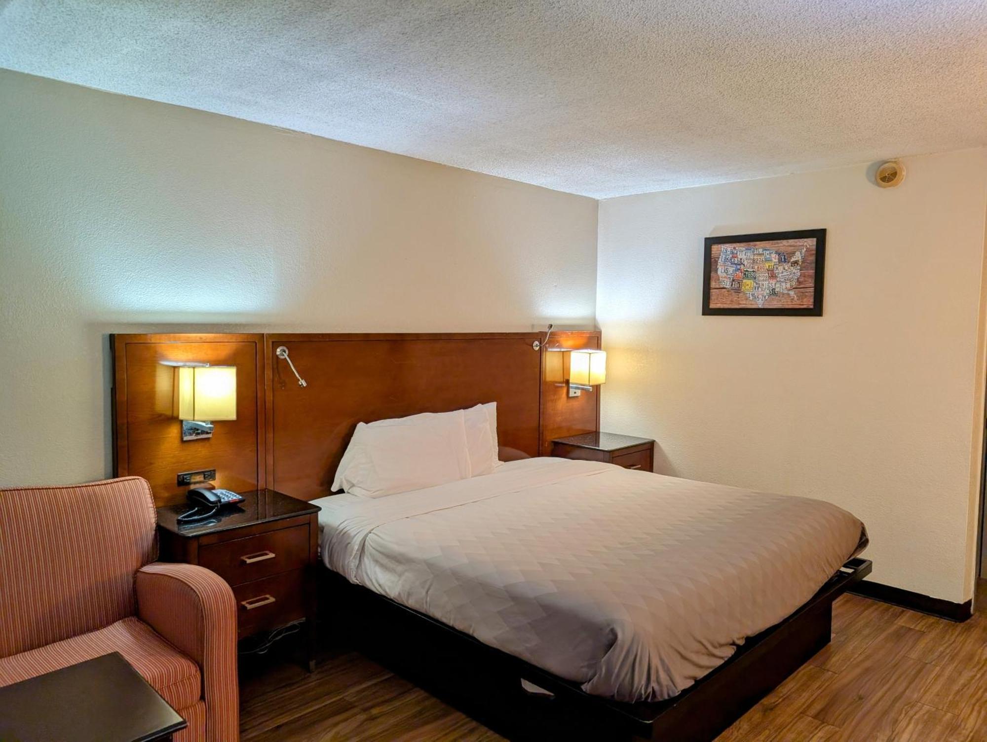 Travelodge By Wyndham Forsyth Dış mekan fotoğraf