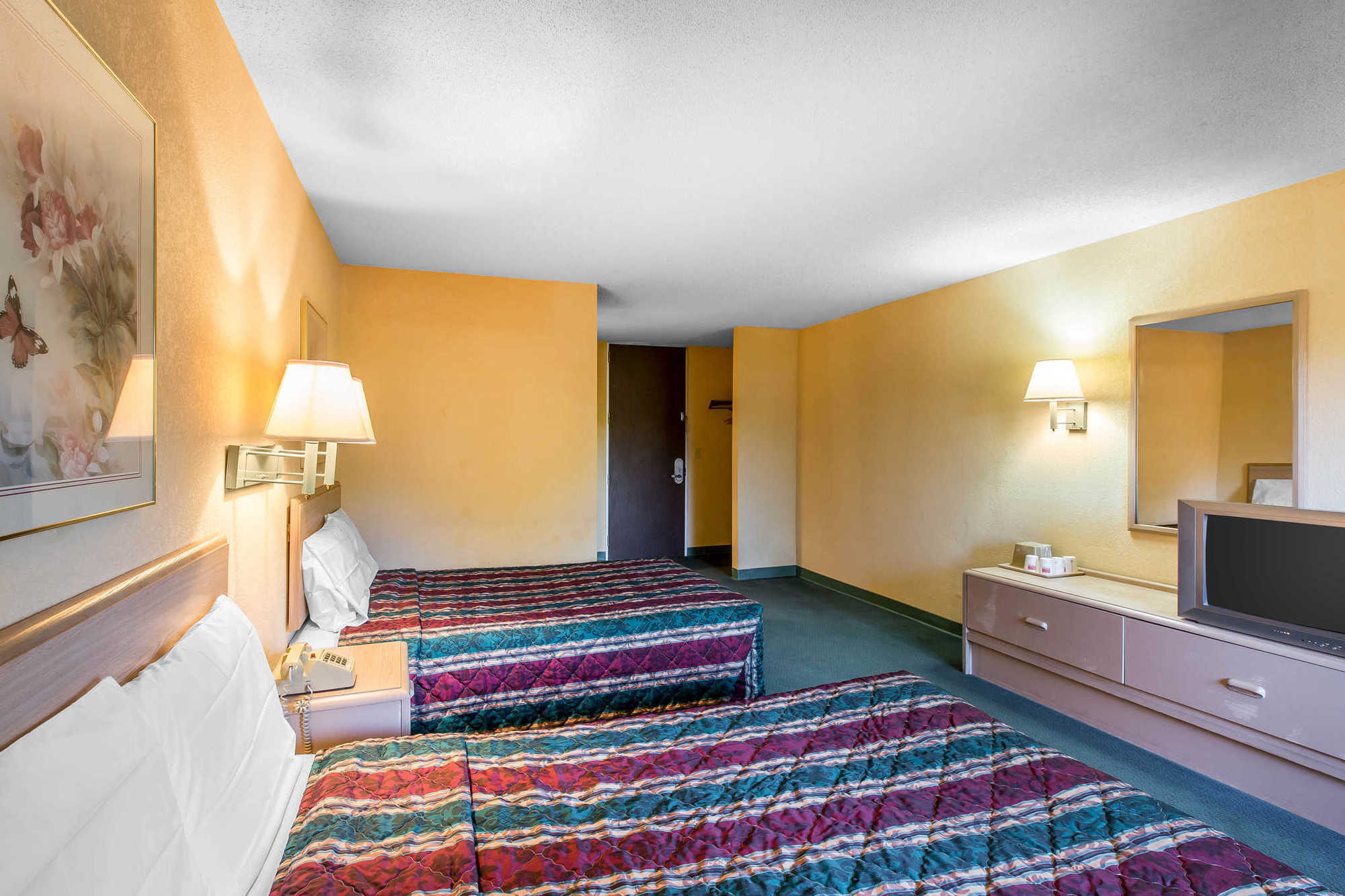Travelodge By Wyndham Forsyth Oda fotoğraf