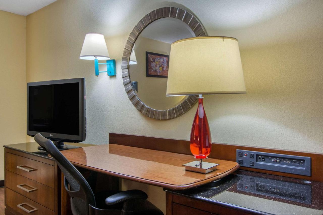 Travelodge By Wyndham Forsyth Dış mekan fotoğraf