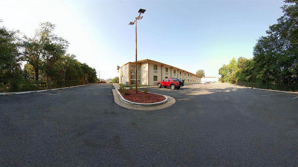 Travelodge By Wyndham Forsyth Dış mekan fotoğraf